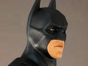 Hot Toys HTB 02 The Dark Knight - Batman 1:4 Scale Bust