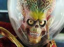 Hot Toys MMS 108 Mars Attack! - Martian Ambassador