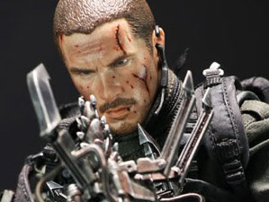 Hot Toys MMS 111 Terminator : Salvation - John Connor (Final Battle Version)