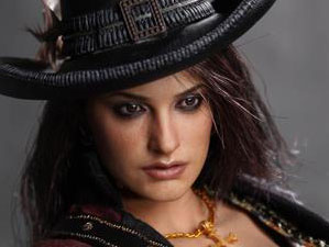 Hot Toys MMS 181 POTC : On Stranger Tides - Angelica