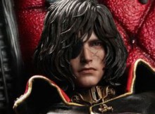 Hot Toys MMS 223 Space Pirate Captain Harlock with Throne of Arcadia