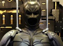 Hot Toys MMS 234 TDK Batman Armory w/ Batman