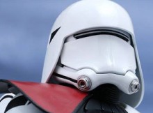 Hot Toys MMS 322 Star Wars : TFA - FO Snowtrooper Officer