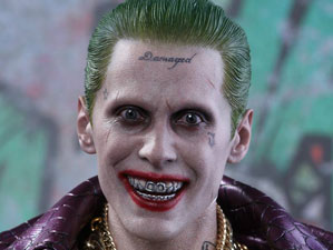 Hot Toys MMS 382 Suicide Squad - The Joker (Purple Coat)