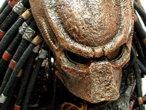 Hot Toys MMS 45 Predator 2 (and Battle Damaged Version)