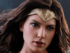 Hot Toys MMS 450 & 451 Justice League - Wonder Woman