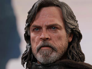 Hot Toys MMS 457, 458 Star Wars : TLJ - Luke Skywalker