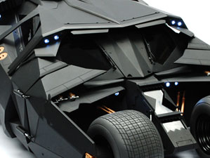 Hot Toys MMS 69 The Dark Knight - Batmobile (Tumbler)